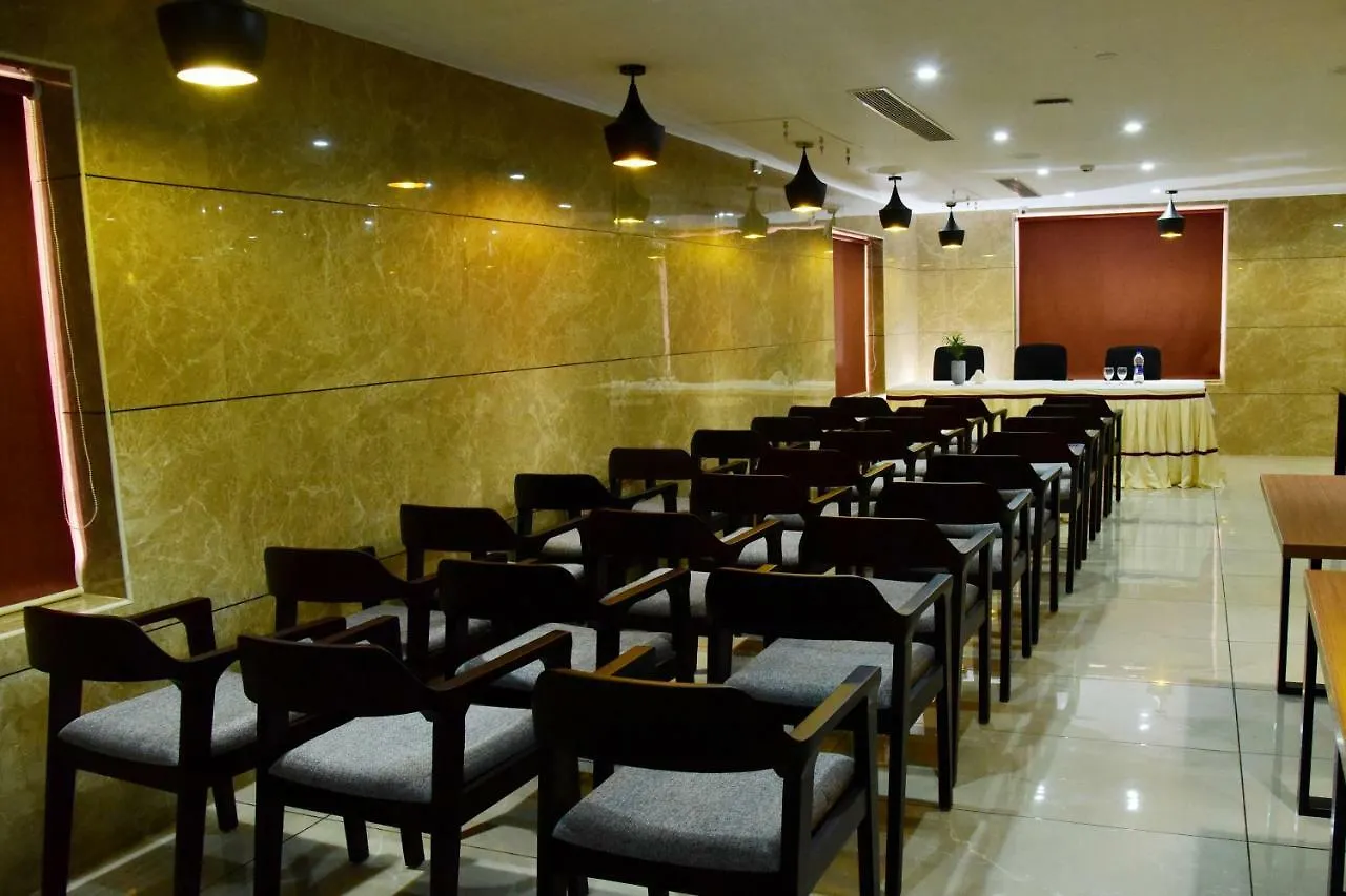 ****  Hotel Jaas Continental Edappal India